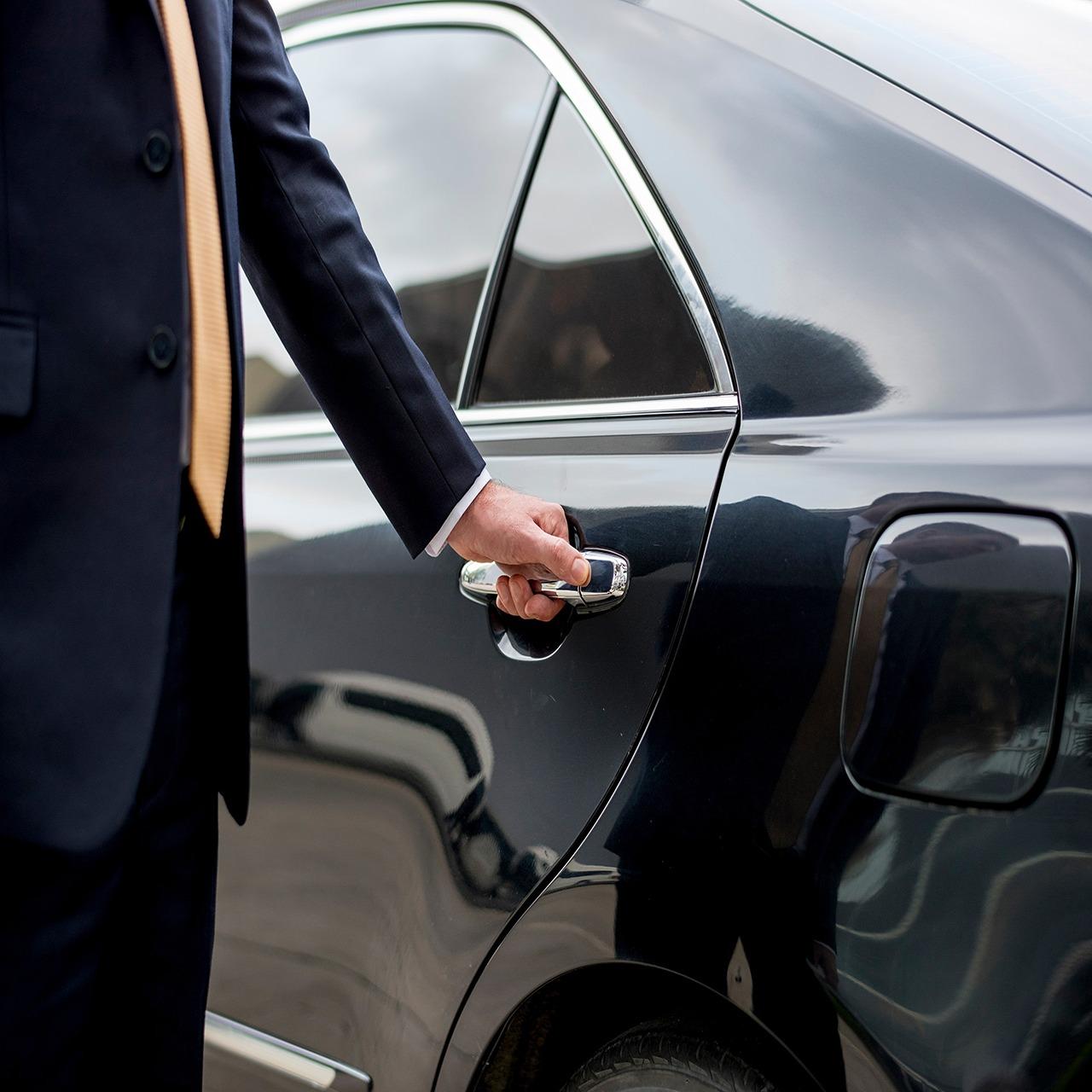 luxury car transportation services luxury car transportation services